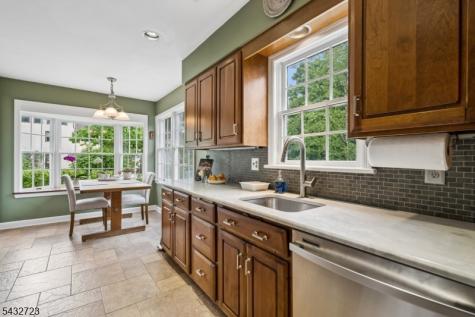 81 Mountain Road Verona NJ 07044