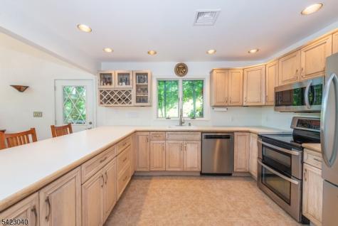43 Croft Road Jefferson NJ 07849