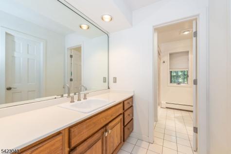 43 Croft Road Jefferson NJ 07849
