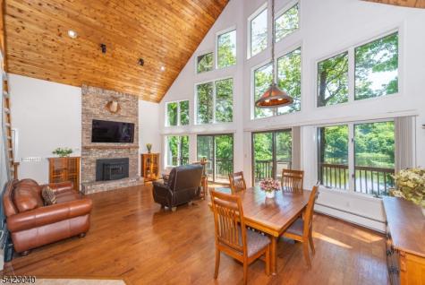 43 Croft Road Jefferson NJ 07849