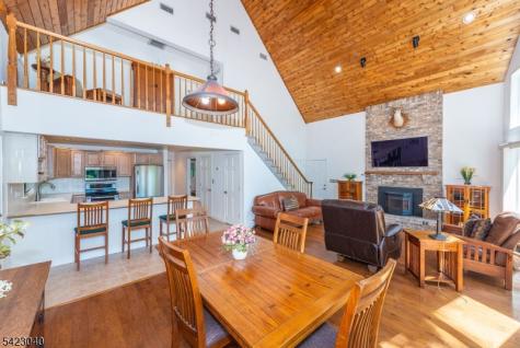 43 Croft Road Jefferson NJ 07849