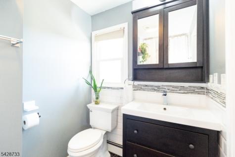 67 Thomas Place Edison NJ 08837