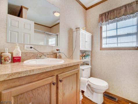 17 E 6th Street Moonachie NJ 07074