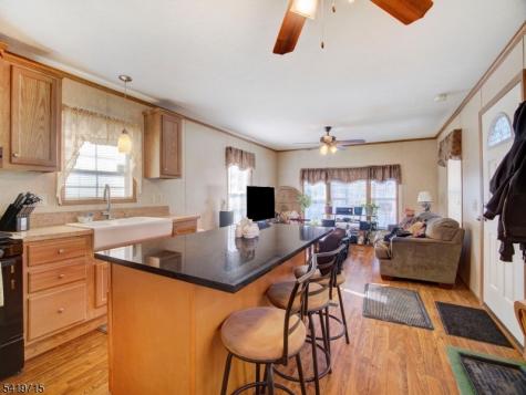 17 E 6th Street Moonachie NJ 07074