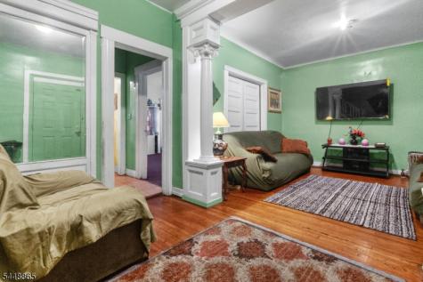 48 Shepard Avenue East Orange NJ 07018