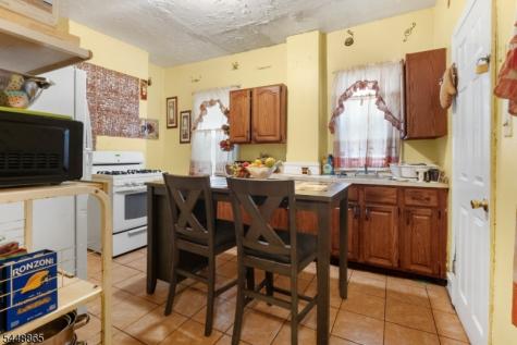 48 Shepard Avenue East Orange NJ 07018