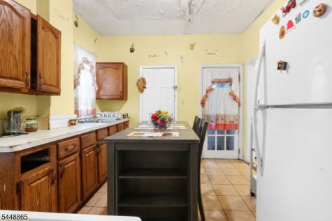 48 Shepard Avenue East Orange NJ 07018