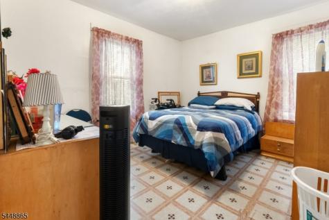 48 Shepard Avenue East Orange NJ 07018