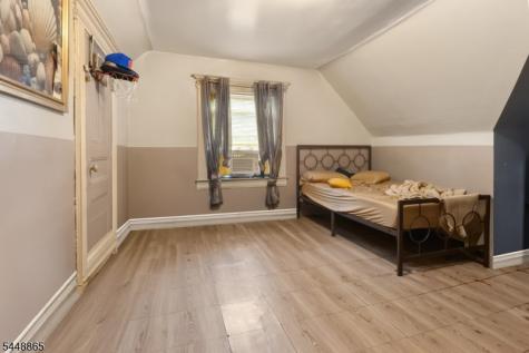 48 Shepard Avenue East Orange NJ 07018