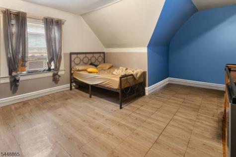 48 Shepard Avenue East Orange NJ 07018