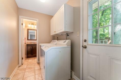 23 Country Hill Road Clinton NJ 08833