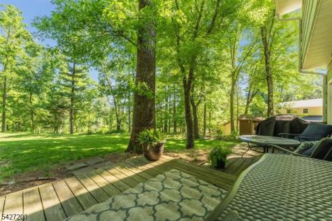 23 Country Hill Road Clinton NJ 08833