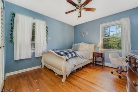 23 Country Hill Road Clinton NJ 08833
