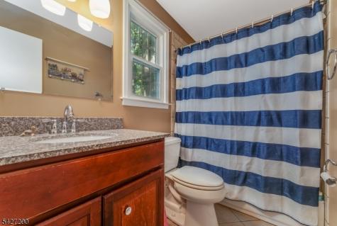 23 Country Hill Road Clinton NJ 08833