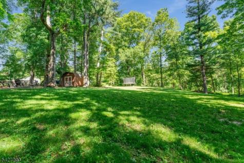 23 Country Hill Road Clinton NJ 08833