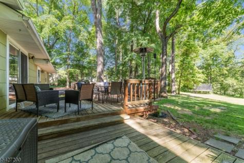 23 Country Hill Road Clinton NJ 08833