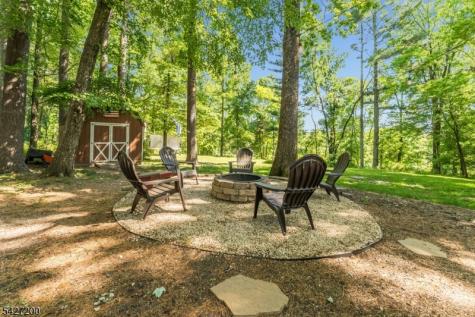 23 Country Hill Road Clinton NJ 08833