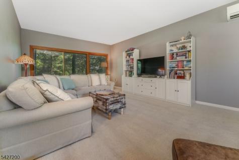 23 Country Hill Road Clinton NJ 08833