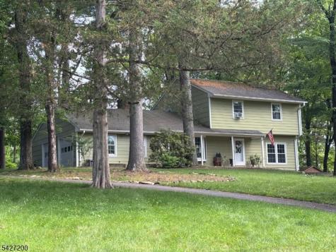 23 Country Hill Road Clinton NJ 08833