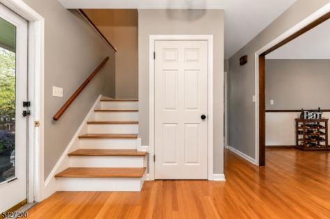 23 Country Hill Road Clinton NJ 08833