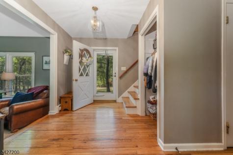 23 Country Hill Road Clinton NJ 08833