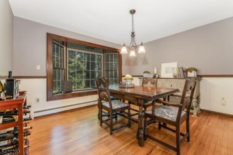 23 Country Hill Road Clinton NJ 08833