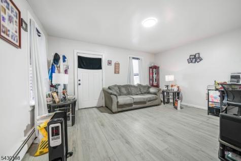 418 S 10th Street Newark NJ 07103
