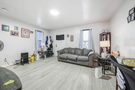 418 S 10th Street Newark NJ 07103