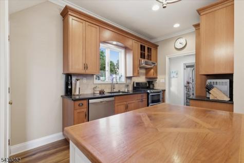 253 Essex Street Long Hill NJ 07980