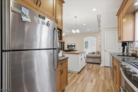 253 Essex Street Long Hill NJ 07980