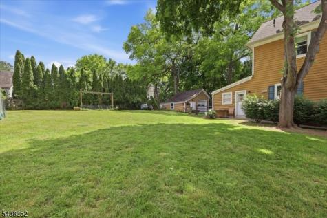 253 Essex Street Long Hill NJ 07980