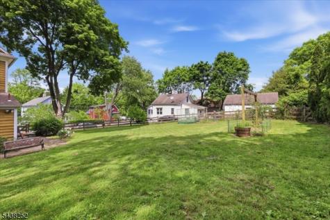 253 Essex Street Long Hill NJ 07980