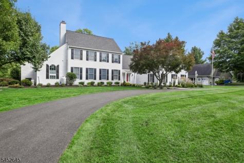 152 Lambertville Hq Road Delaware NJ 08559