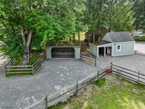 152 Lambertville Hq Road Delaware NJ 08559