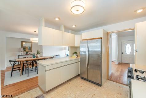 27 Balston Drive Verona NJ 07044