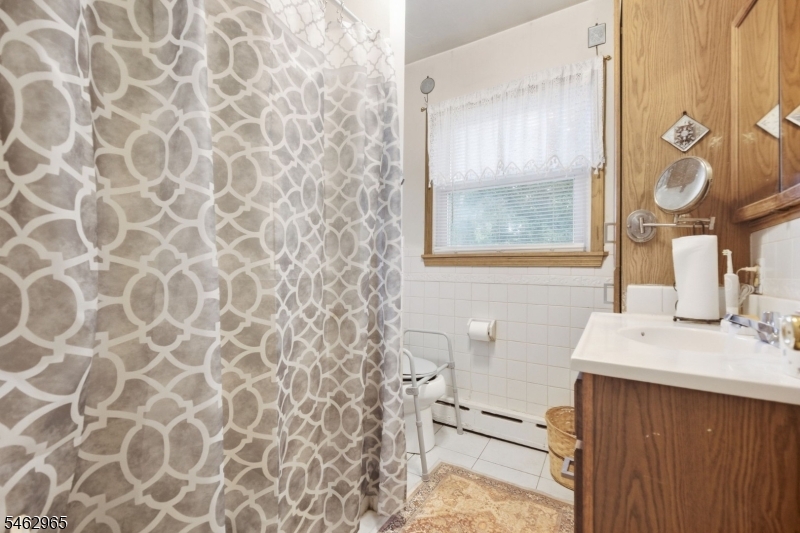 1033 Clinton Avenue South Plainfield NJ 07080