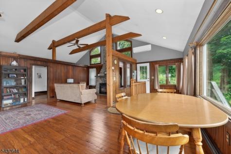 138 Lakeside Dr, West Liberty NJ 07823