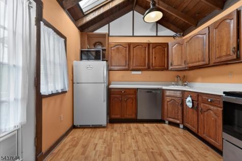 138 Lakeside Dr, West Liberty NJ 07823