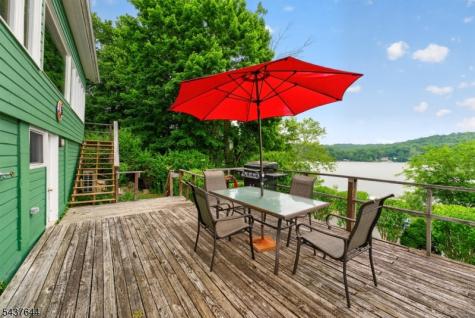 138 Lakeside Dr, West Liberty NJ 07823