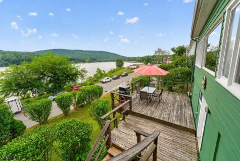 138 Lakeside Dr, West Liberty NJ 07823
