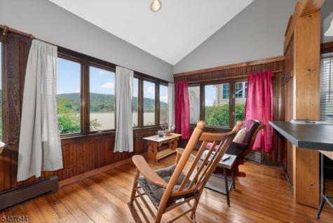 138 Lakeside Dr, West Liberty NJ 07823