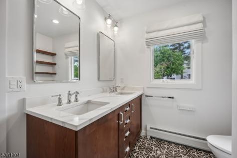 39 Wingate Drive Livingston NJ 07039