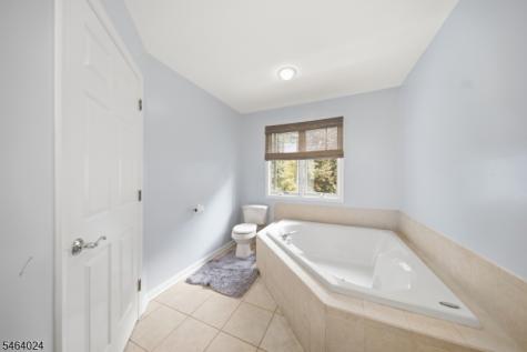 18 Cornerstone Drive Allamuchy NJ 07840