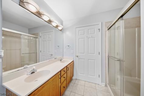 18 Cornerstone Drive Allamuchy NJ 07840
