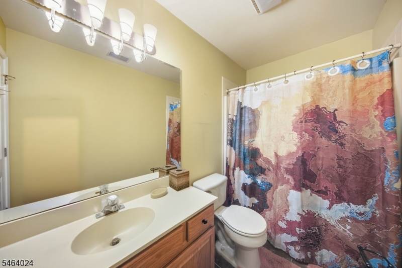 18 Cornerstone Drive Allamuchy NJ 07840