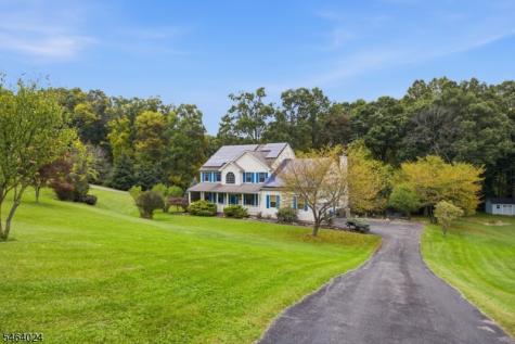 18 Cornerstone Drive Allamuchy NJ 07840