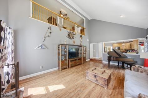 18 Cornerstone Drive Allamuchy NJ 07840