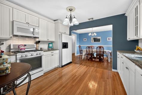 20 Thompson Avenue Woodbridge NJ 08863