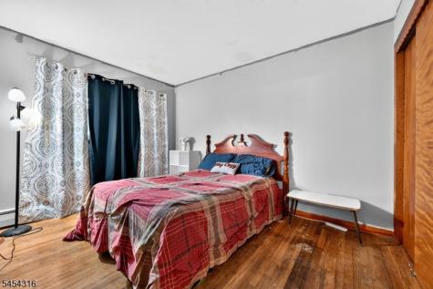 20 Thompson Avenue Woodbridge NJ 08863