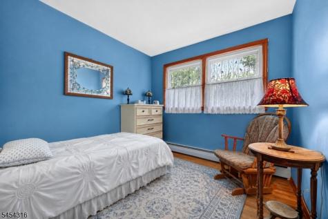 20 Thompson Avenue Woodbridge NJ 08863